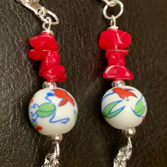 ⭐️2/$10 Red Coral Painted Ceramic Silver Lantern Handcrafted Earrings - Picture 6 of 7